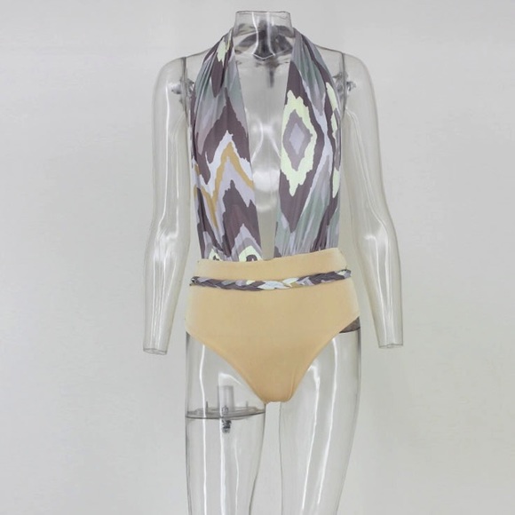 NEW! Backless Halter Monokini - Picture 4 of 8